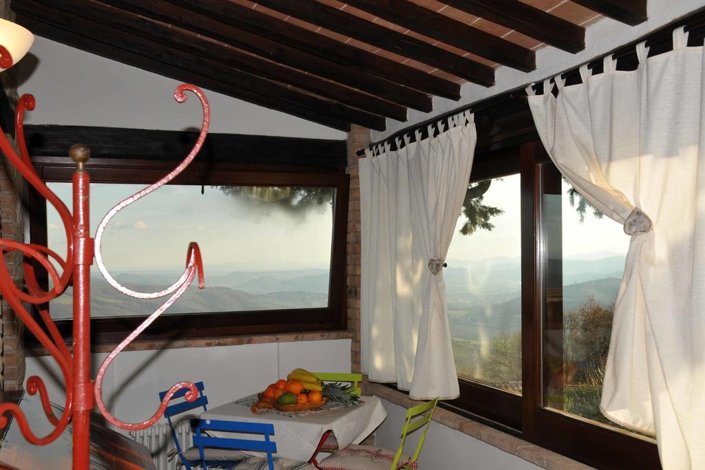 Agriturismo La Bicocca - Apt. "Il Leccio" Castel Rigone Eksteriør bilde